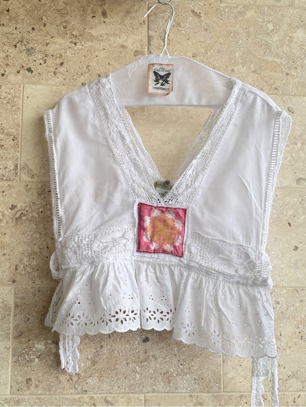 White Cotton V-Neck Embroidered Tie-Back Top with Pink Hawaiian Quilt Patch